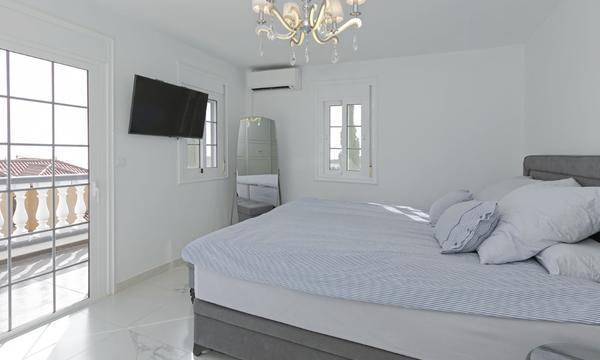 Fantastic 4 Bedroom Detached Villa in Roque del Conde (7)
