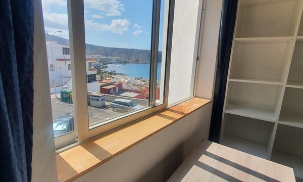 En Venta: Impresionante Apartamento en Los Cristianos con Espectaculares Vistas al Mar (12)