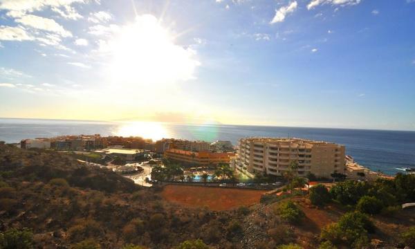 Apartment for sale in Edificio Eva, LOS GIGANTES (1)