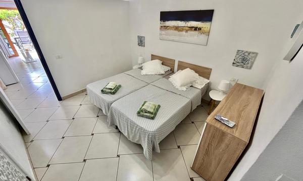 For sale, studio in Los Geranios (3)