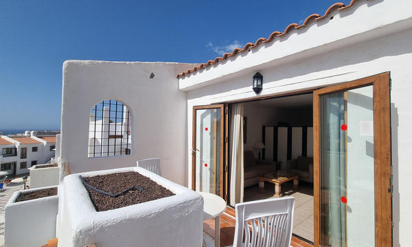 BEVERLY HILLS CLUB, LOS CRISTIANOS (7)